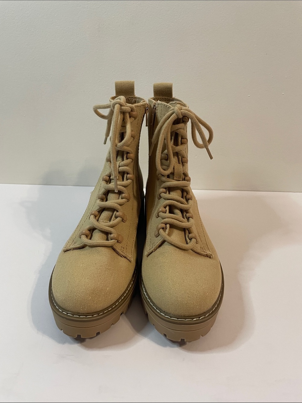 Combat Boots Lace Up Canvas Tan Fall Grunge Universal Threads Women’s 8 1/2
